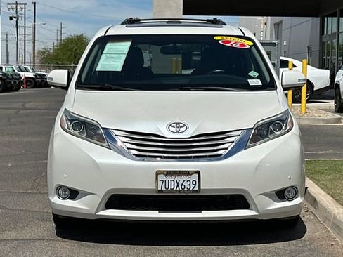 Used 2016 Toyota Sienna Limited FWD image 12