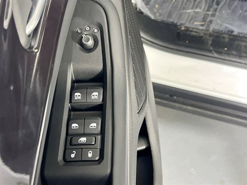 Used 2023 Jeep Grand Cherokee Altitude image 16