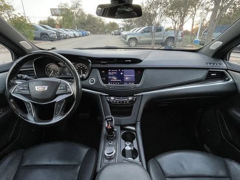 Used 2023 Cadillac XT5 Premium Luxury image 10