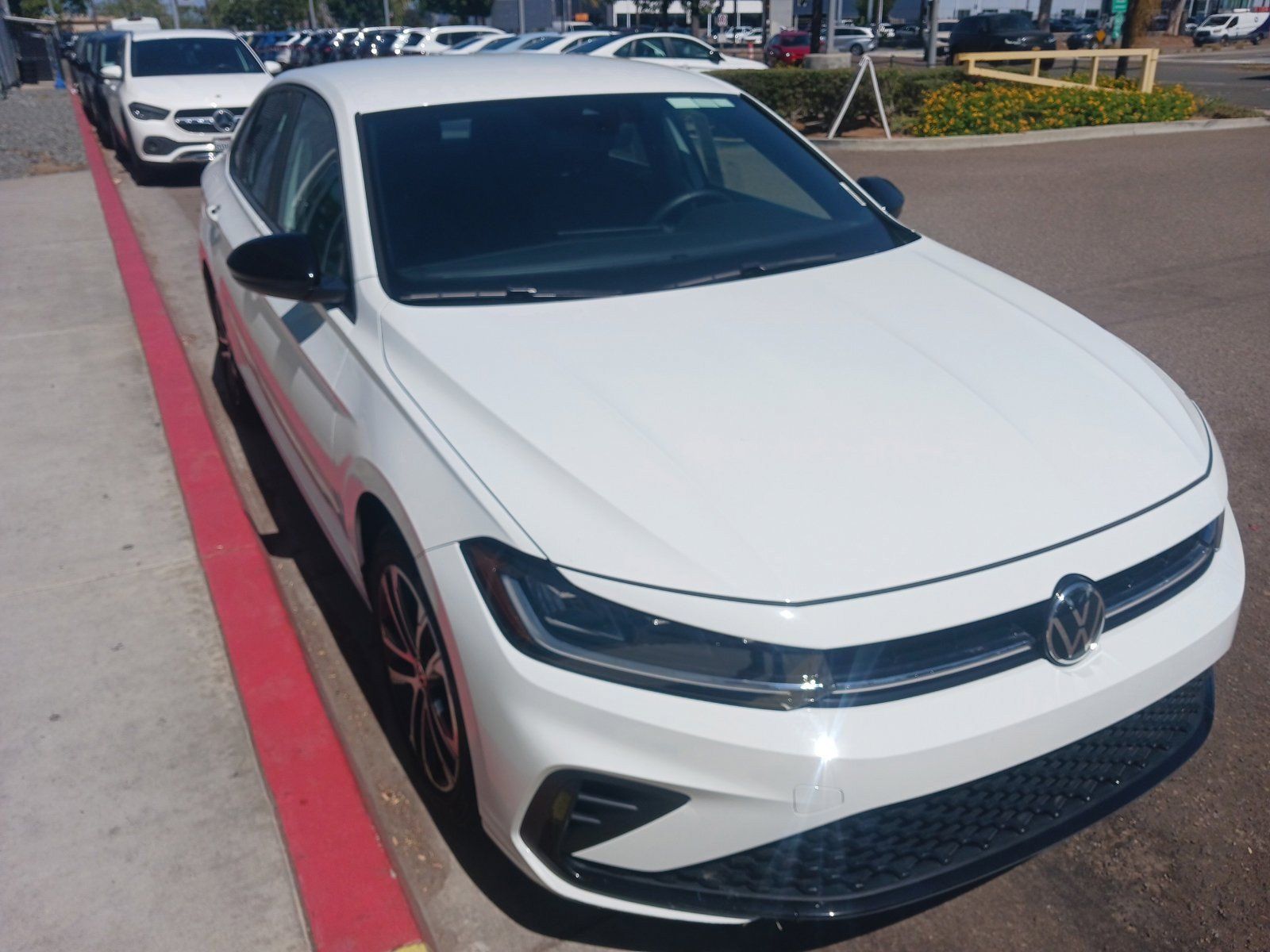 Used 2025 Volkswagen Jetta Sport FWD image 3