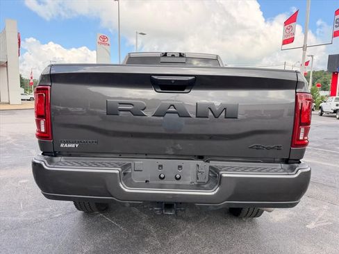 Used 2025 RAM 2500 Big Horn AWD/4WD image 6