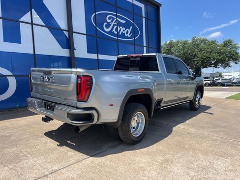 Used 2024 GMC Sierra 3500 Denali Ultimate AWD/4WD image 8