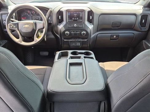 Used 2019 Chevrolet Silverado 1500 Custom w/ Custom Value Package RWD image 17