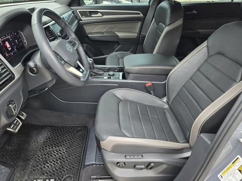 Used 2023 Volkswagen Atlas Cross Sport SEL Premium R-Line AWD/4WD image 17