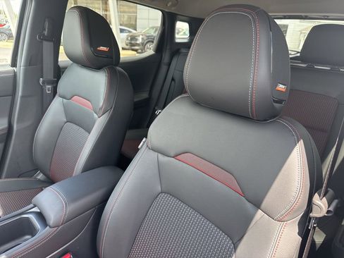 New 2026 Nissan Kicks SR w/ SR Premium Package FWD image 11