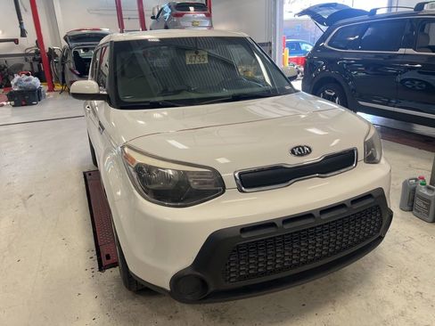 Used 2016 Kia Soul image 3