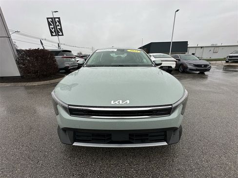 Used 2025 Kia K4 EX image 25