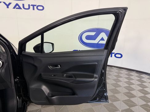 Used 2020 Nissan Versa SV image 11