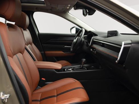 Used 2023 MAZDA CX-50 Meridian Edition w/ Cargo Package image 17