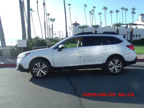 Used 2018 Subaru Outback 2.5i Limited image 15