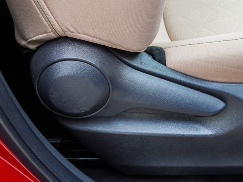 Used 2024 Toyota RAV4 XLE image 26