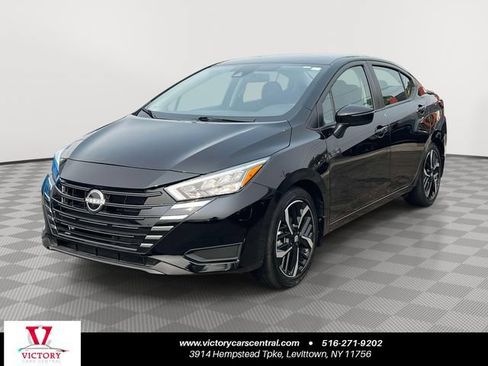 Used 2025 Nissan Versa SR w/ Trunk Package FWD image 1