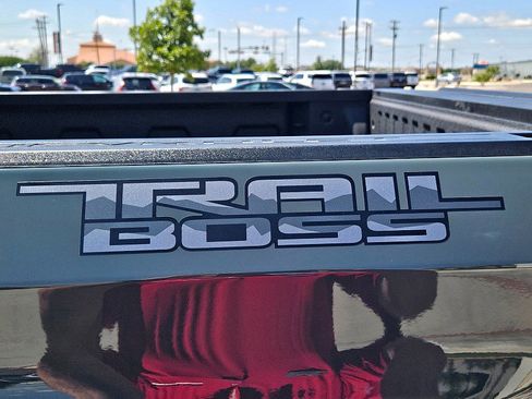 Used 2025 Chevrolet Silverado 1500 Custom Trail Boss w/ Dark Appearance Package image 8