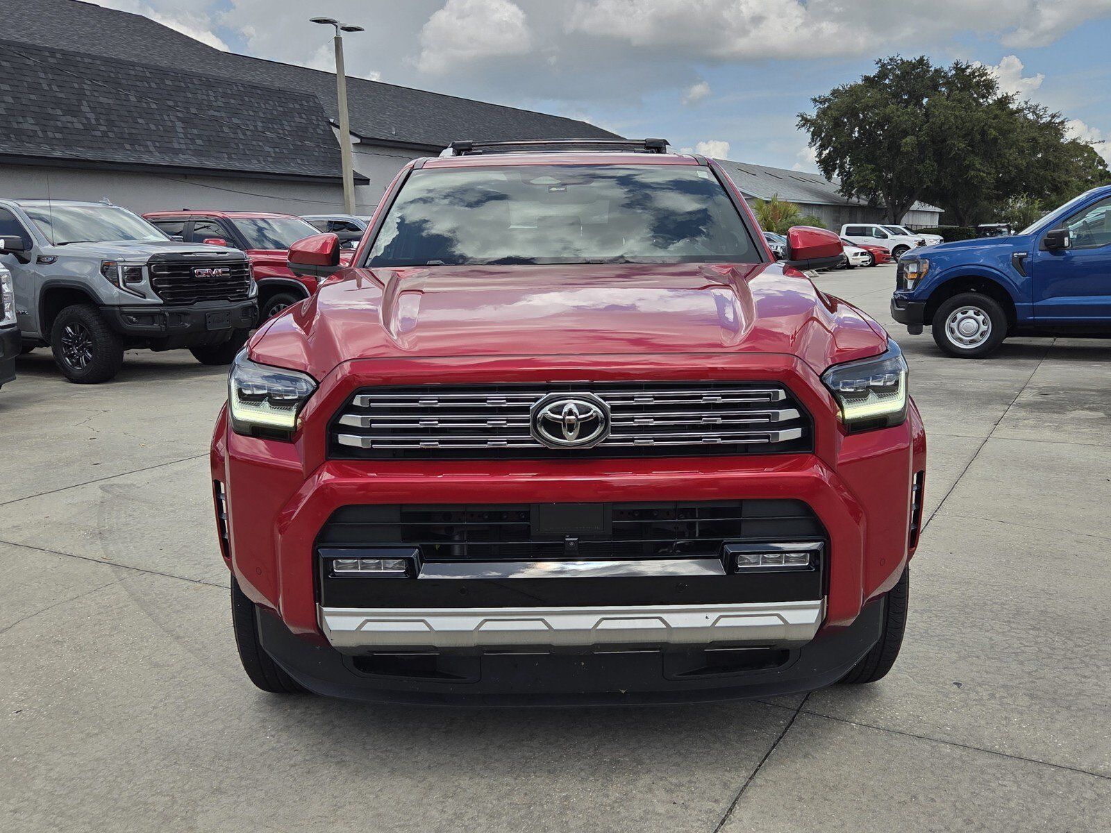 Certified 2025 Toyota 4Runner Limited AWD/4WD image 2