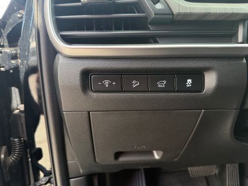 Used 2024 Kia Telluride EX AWD/4WD image 14