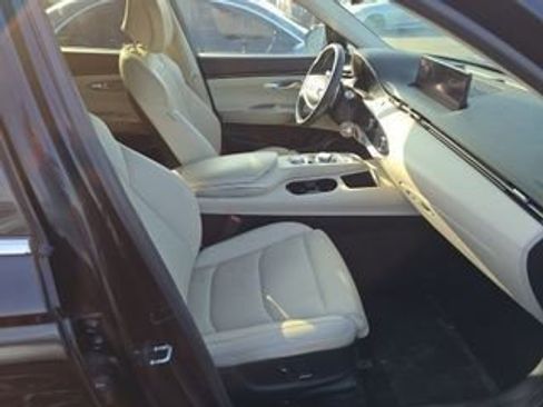 Used 2022 Genesis GV70 2.5T w/ Select Package image 6