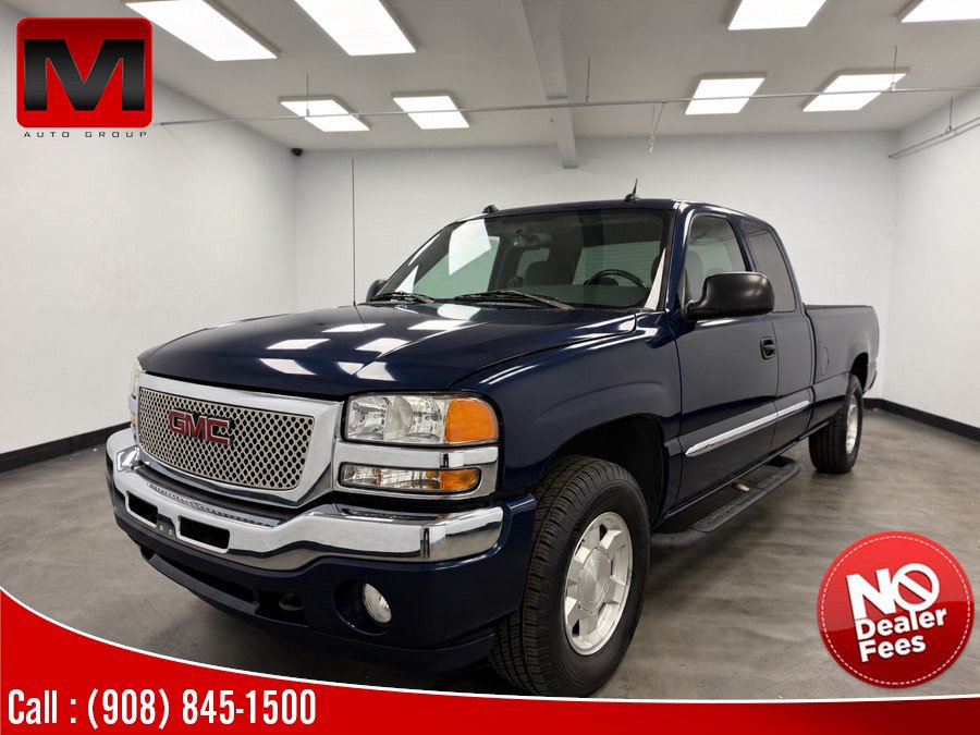 Used 2005 GMC Sierra 1500 SLE w/ Safe And Sound Package AWD/4WD image 2