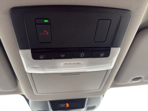 Certified 2023 Nissan Rogue SV image 23