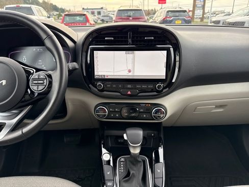 Certified 2023 Kia Soul EX image 24