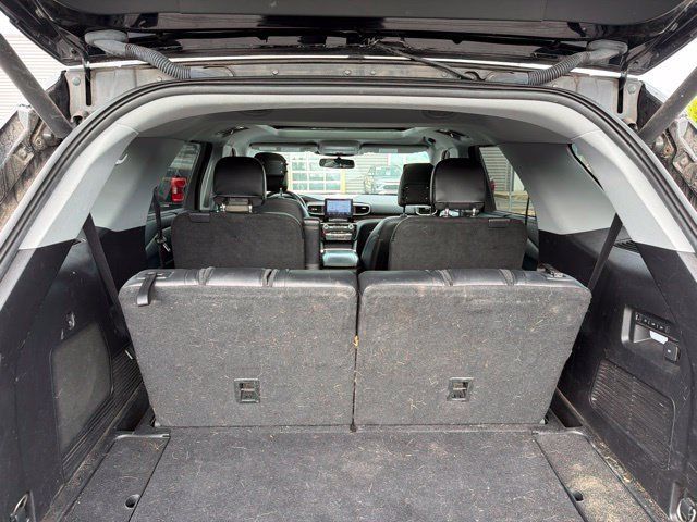 Used 2021 Ford Explorer Limited w/ Equipment Group 301A AWD/4WD image 11