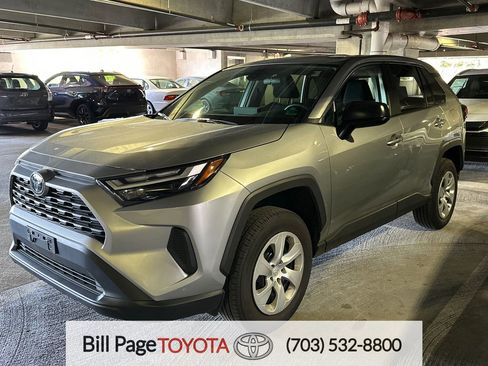 Used 2025 Toyota RAV4 LE AWD/4WD image 1