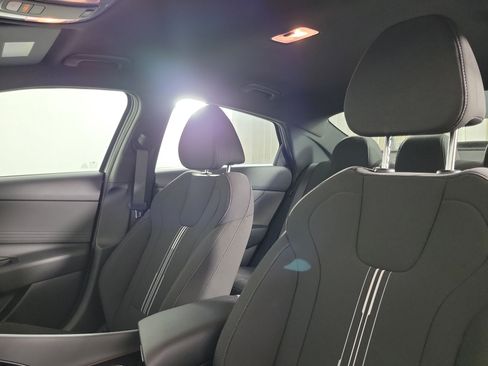 New 2025 Hyundai Elantra SEL image 27