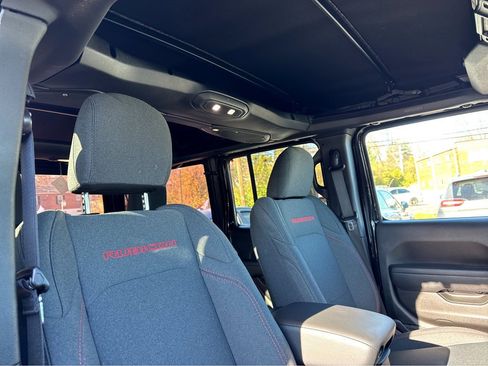 Used 2024 Jeep Wrangler Unlimited Rubicon image 8