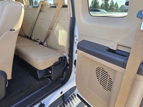 Used 2014 Ford F350 Lariat image 30