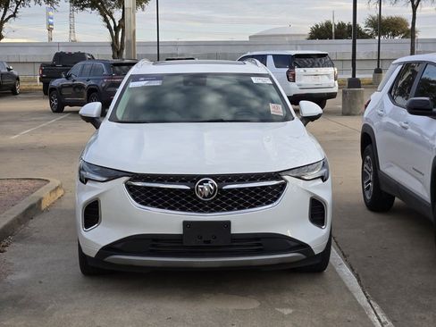 Used 2022 Buick Envision Avenir w/ Technology Package II image 3