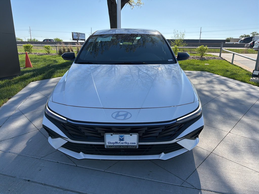New 2025 Hyundai Elantra SEL FWD image 8