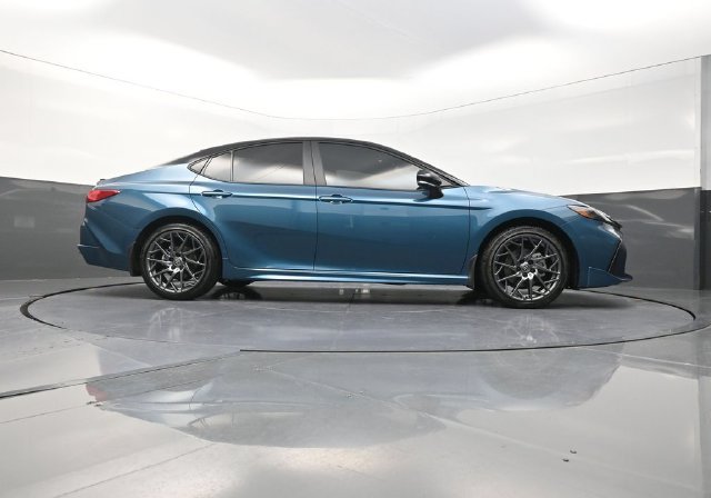 Used 2026 Toyota Camry XSE AWD/4WD image 40