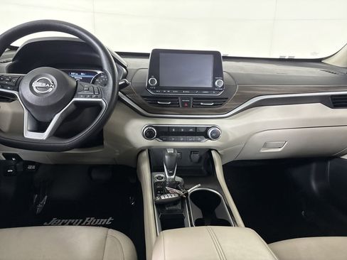 Used 2023 Nissan Altima 2.5 SV image 22