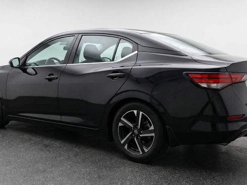 Used 2025 Nissan Sentra SV FWD image 5