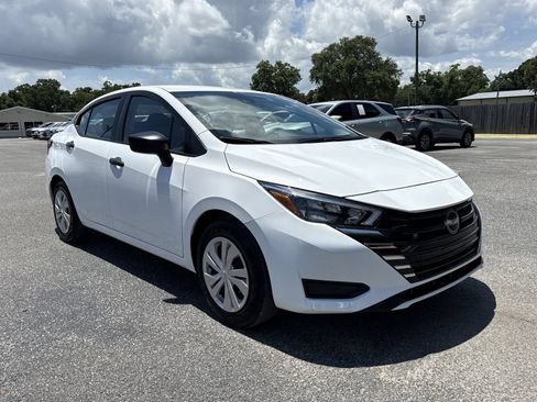 Used 2025 Nissan Versa S w/ Trunk Package FWD image 7
