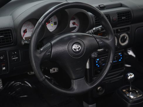 Used 2003 Toyota MR2 RWD image 18