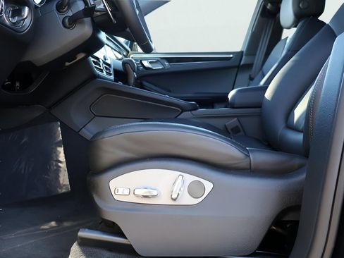 New 2026 Porsche Macan image 34