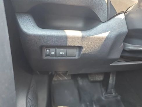Used 2020 Toyota RAV4 XLE FWD image 23