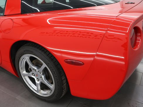 Used 2004 Chevrolet Corvette Z06 w/ Preferred Equipment Group RWD image 24
