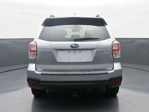Used 2017 Subaru Forester 2.5i Touring w/ Popular Package #2 image 6