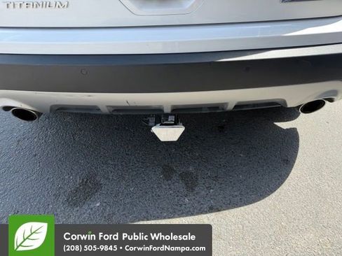 Used 2019 Ford Edge Titanium w/ Equipment Group 301A AWD/4WD image 12