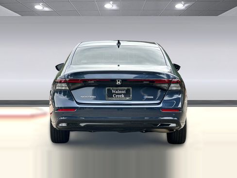 Used 2025 Honda Accord EX-L image 10