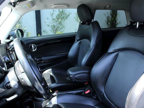 Used 2018 MINI Cooper S image 12