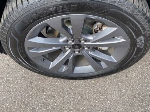 Used 2021 Ford Explorer XLT w/ Equipment Group 202A image 42