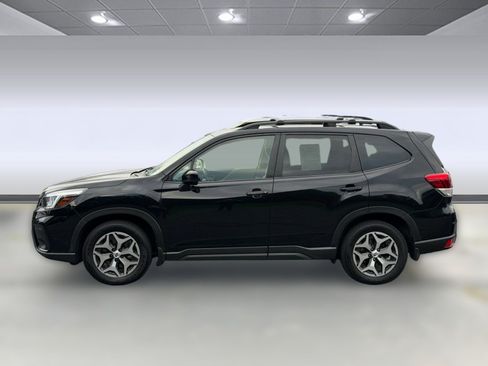 Used 2019 Subaru Forester Premium AWD/4WD image 2