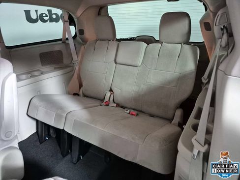 Used 2014 Dodge Grand Caravan SXT FWD image 26