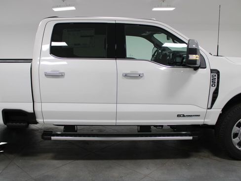 New 2026 Ford F250 Lariat w/ Chrome Package image 10