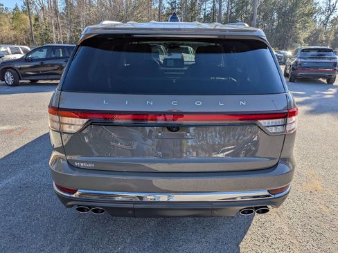 Certified 2025 Lincoln Aviator Reserve image 6