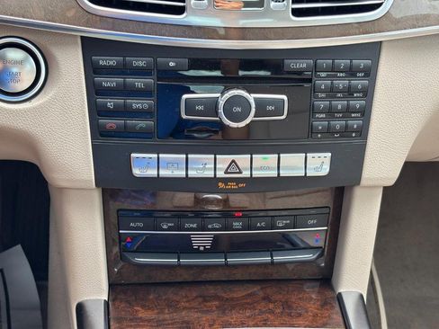 Used 2014 Mercedes-Benz E 350 4MATIC Sedan image 25
