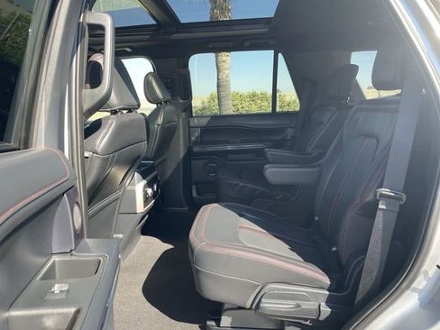 Used 2024 Ford Expedition Limited image 26