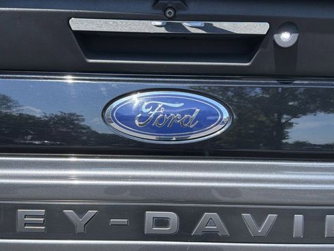 Used 2021 Ford F250 Lariat w/ Lariat Ultimate Package AWD/4WD image 20